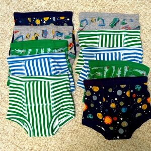 Lot of 10 training underwear from Hanna Andersson.